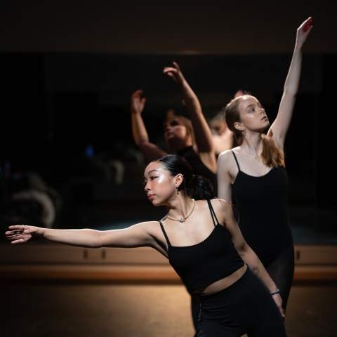 Musical Theatre Students
Sydney, Selina & Bekah